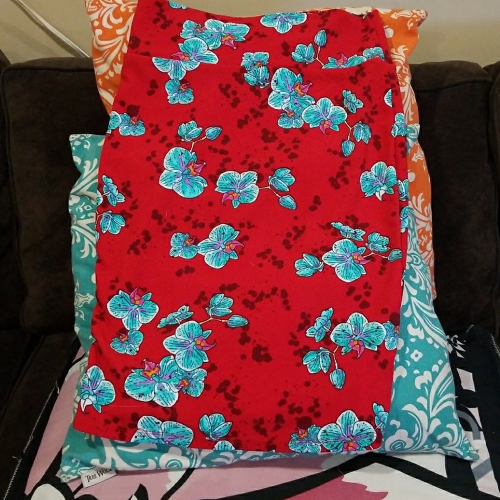 Lularoe Small Cassie Pencil Skirt